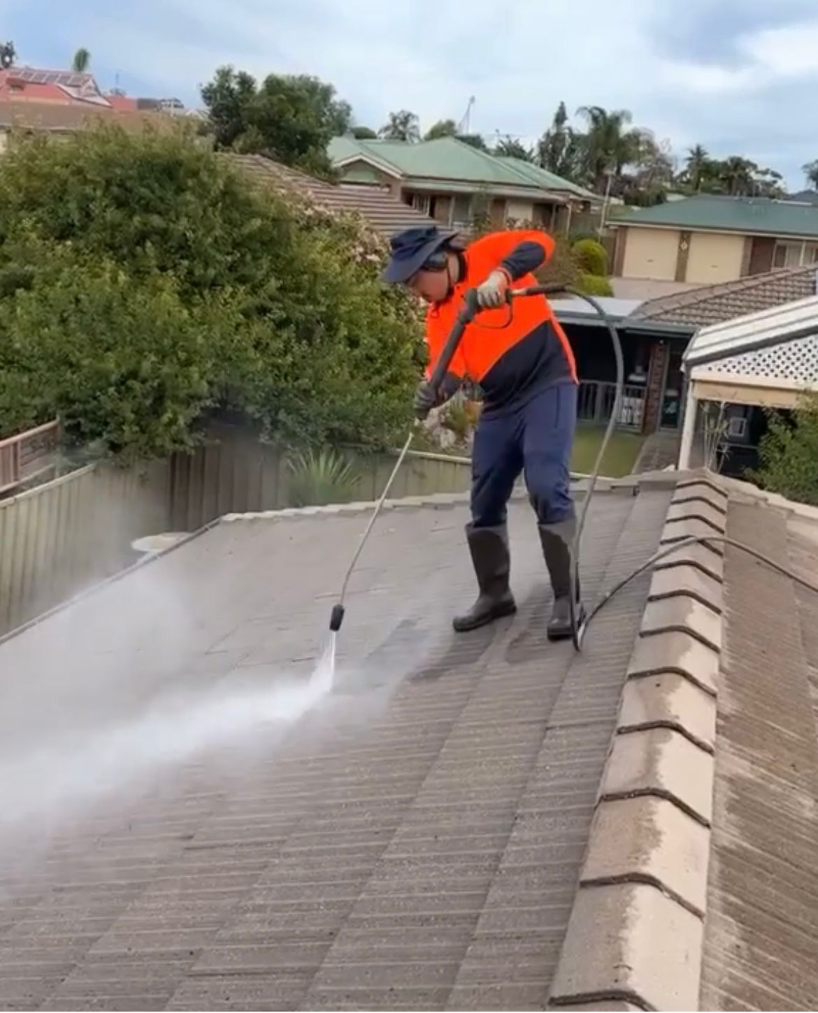 ROOF PRESSURE CLEANING ADELAIDE